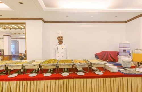 Restaurant_Hotel-Sea-Crown_Cox'-Bazar-(4)